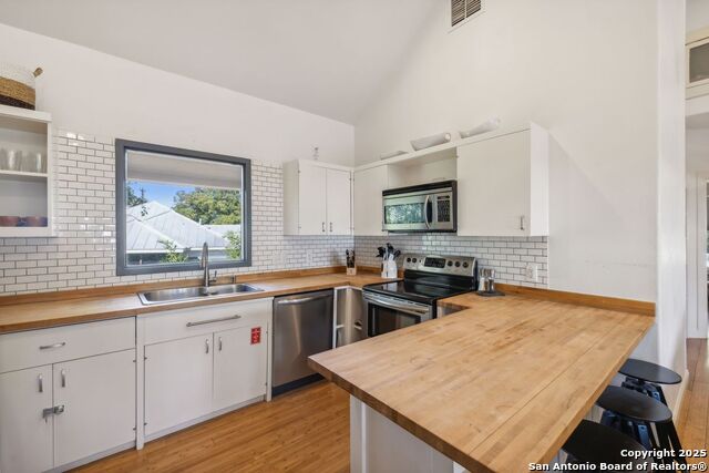 Image 42 of 73 For 227 Claudia St