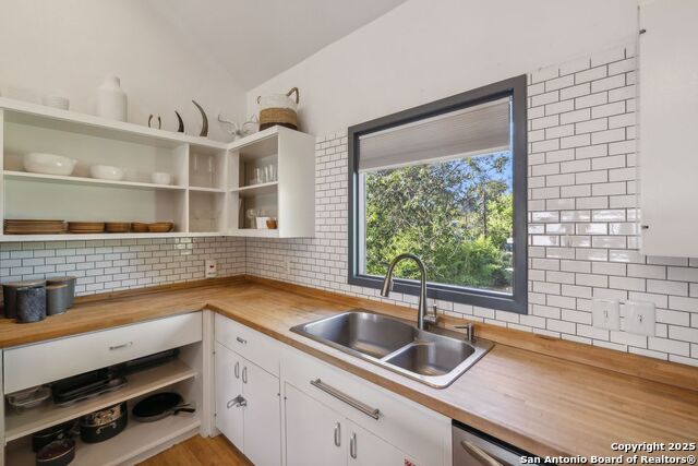 Image 51 of 73 For 227 Claudia St