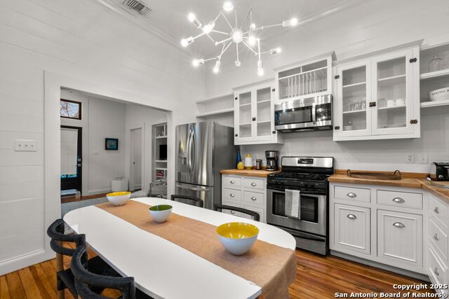 Image 65 of 73 For 227 Claudia St