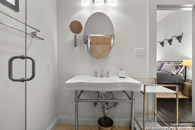 Image 71 of 73 For 227 Claudia St