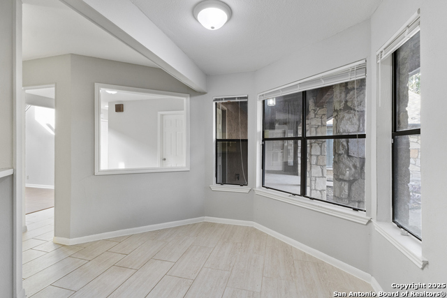 Image 10 of 28 For 402 Thetford