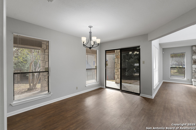 Image 22 of 28 For 402 Thetford