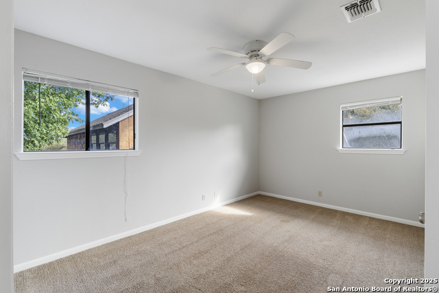 Image 26 of 28 For 402 Thetford