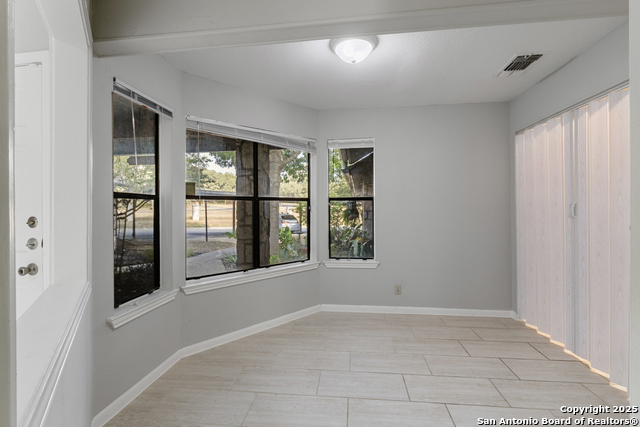 Image 8 of 28 For 402 Thetford