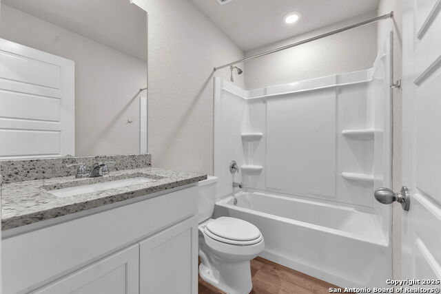 Image 29 of 45 For 3863 Abbott Pass Unit 101