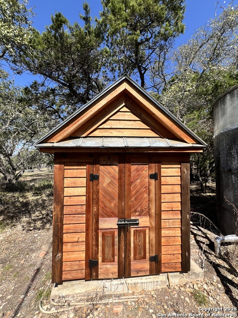 Image 29 of 30 For 22840 Scenic Loop