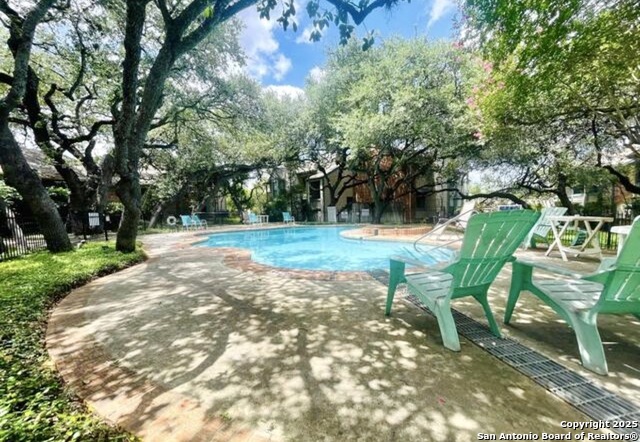 Image 13 of 14 For 4839 Brandeis  512