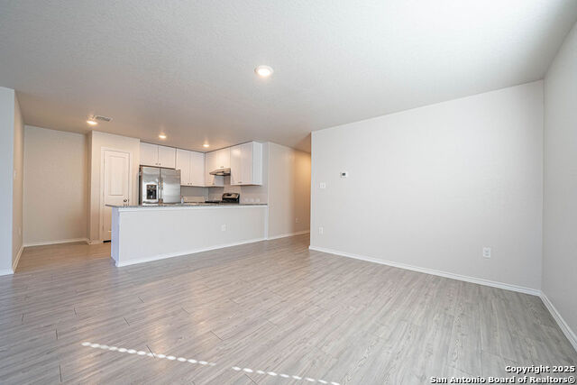 Image 4 of 27 For 10230 Robbins Creek