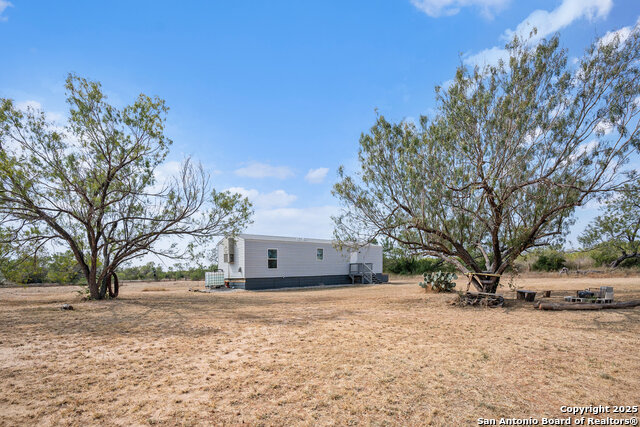 Details for 545 County Road 741, Yancey, TX 78886
