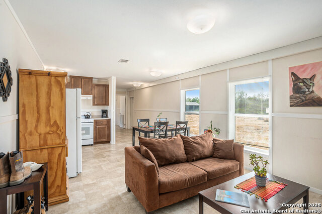 Listing photo id 8 for 545 County Road 741