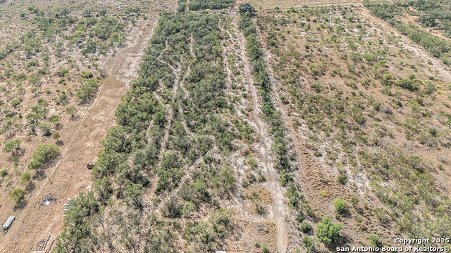 Listing photo id 35 for 545 County Road 741