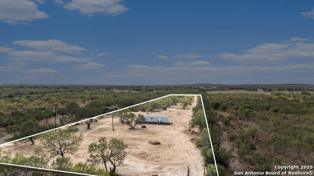 Listing photo id 38 for 545 County Road 741