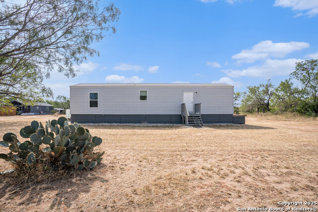 Listing photo id 4 for 545 County Road 741