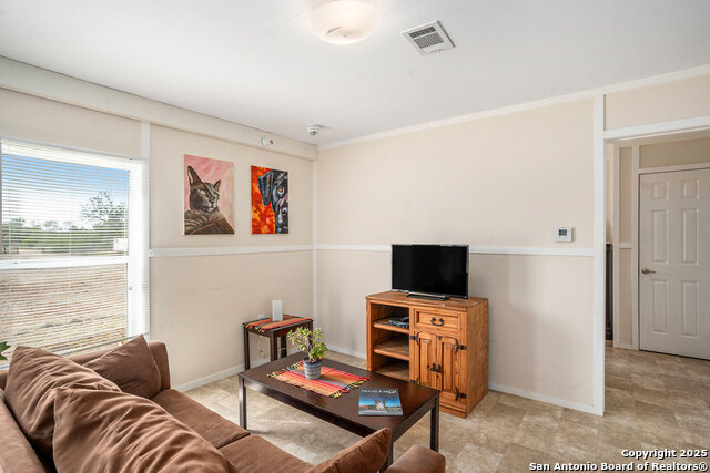 Listing photo id 5 for 545 County Road 741