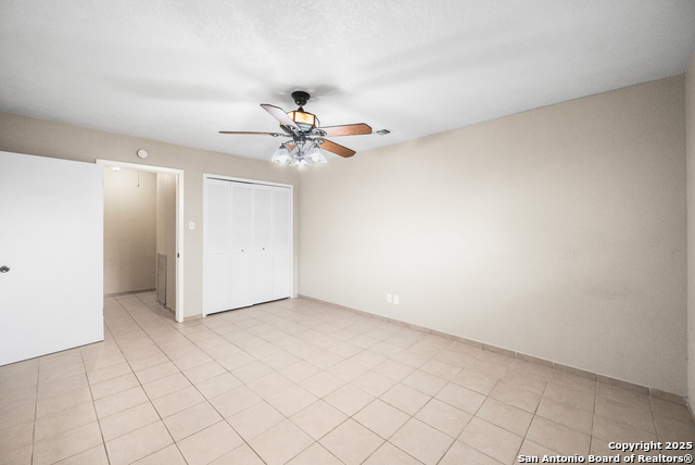 Image 23 of 46 For 5523 King Richard St