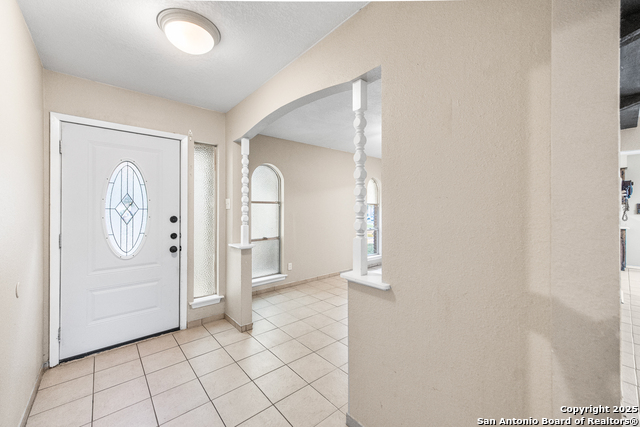 Image 7 of 46 For 5523 King Richard St