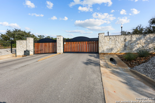 Image 72 of 97 For 1032 Clear Water