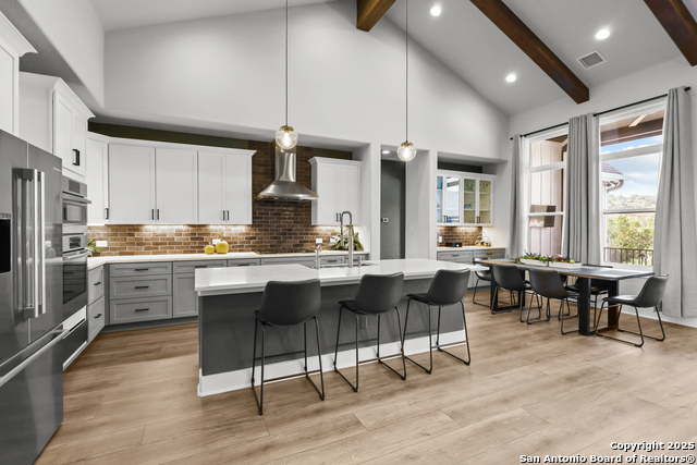 Image 9 of 97 For 1032 Clear Water