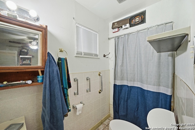 Image 16 of 22 For 3030 Hatton  