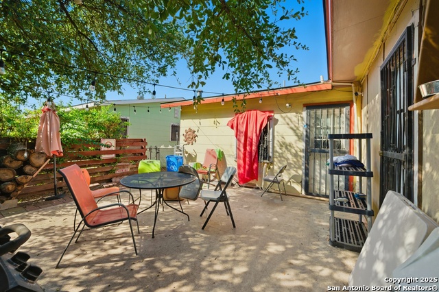 Image 21 of 22 For 3030 Hatton  