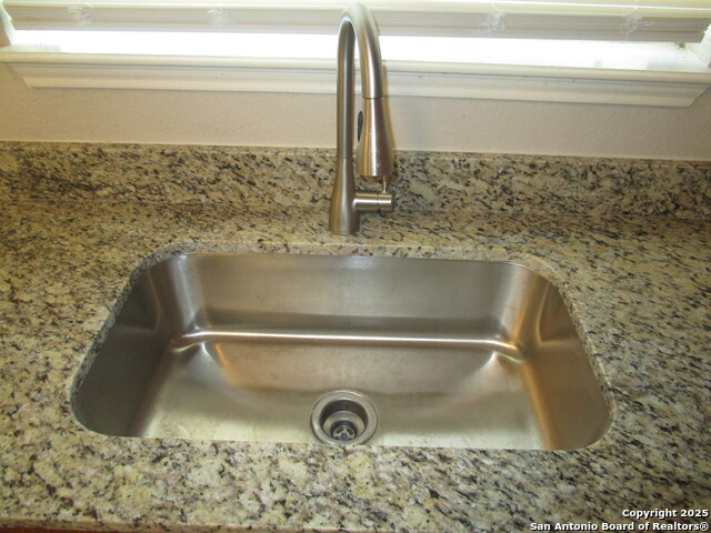 Image 5 of 17 For 3530 Horizon Lake