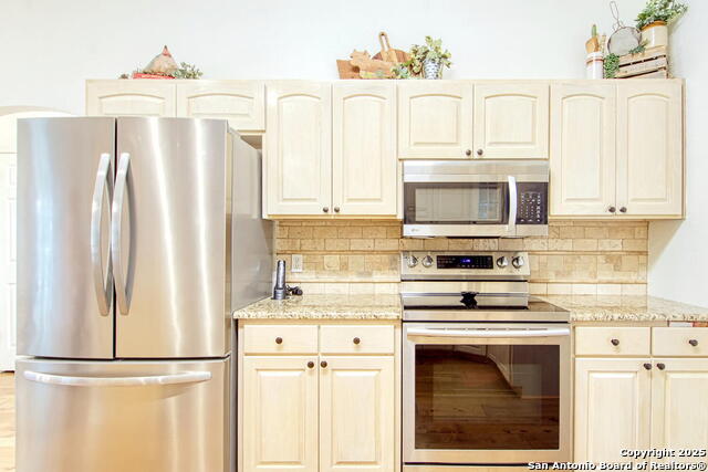 Image 20 of 50 For 15260 Miller Rd