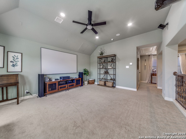 Listing photo id 10 for 2503 Ladera  