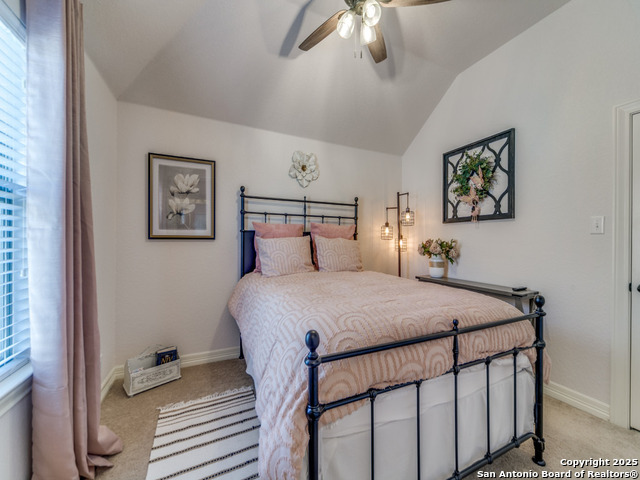 Listing photo id 13 for 2503 Ladera  