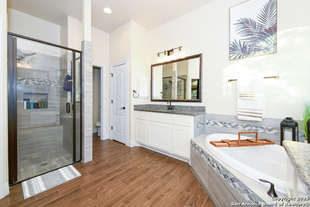 Image 16 of 36 For 1518 Bolognese