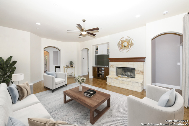 Image 9 of 36 For 1518 Bolognese