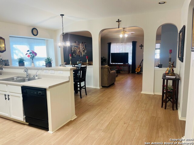 Image 12 of 26 For 9614 Sandie  