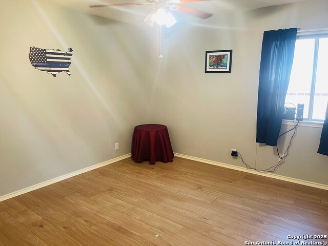 Image 21 of 26 For 9614 Sandie  