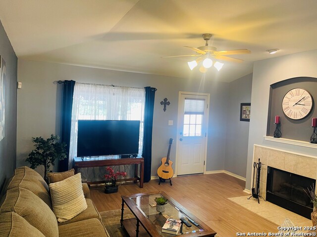 Image 5 of 26 For 9614 Sandie  