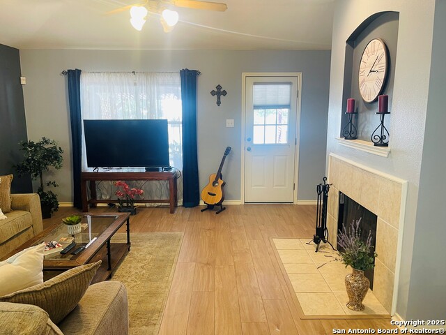 Image 8 of 26 For 9614 Sandie  