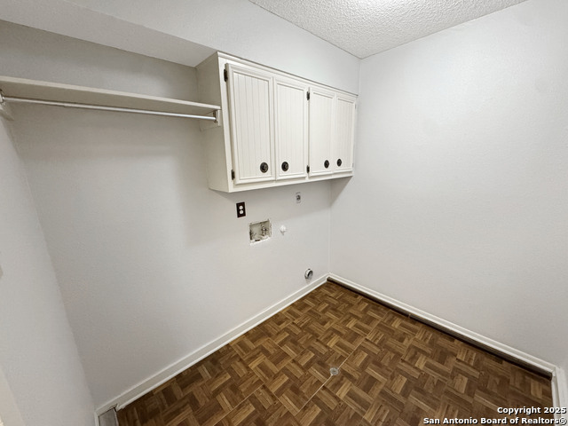 Image 18 of 31 For 16918 Summer Creek Dr