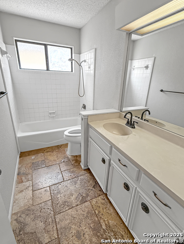 Image 5 of 31 For 16918 Summer Creek Dr