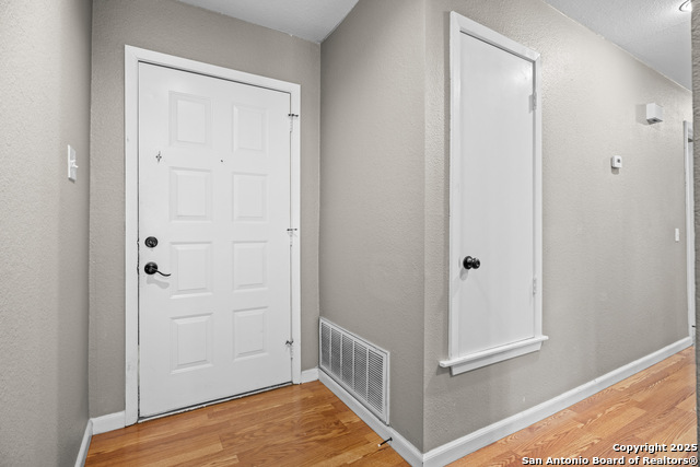 Image 5 of 28 For 4623 Golden Mdws