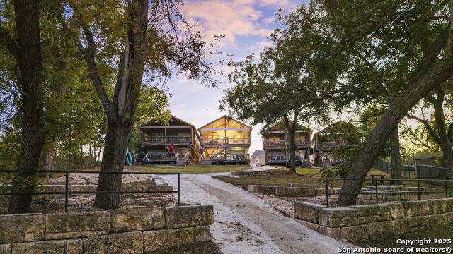 Listing photo id 18 for 198 River Villas Ct Unit 3