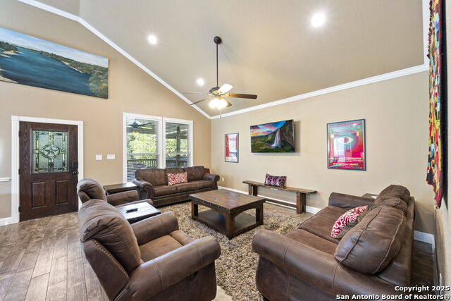 Listing photo id 5 for 198 River Villas Ct Unit 3