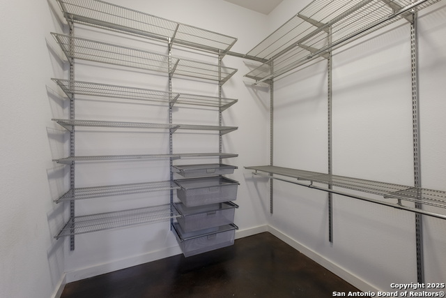 Listing photo id 27 for 5 Carah Ct  