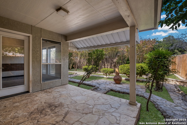 Listing photo id 28 for 5 Carah Ct  