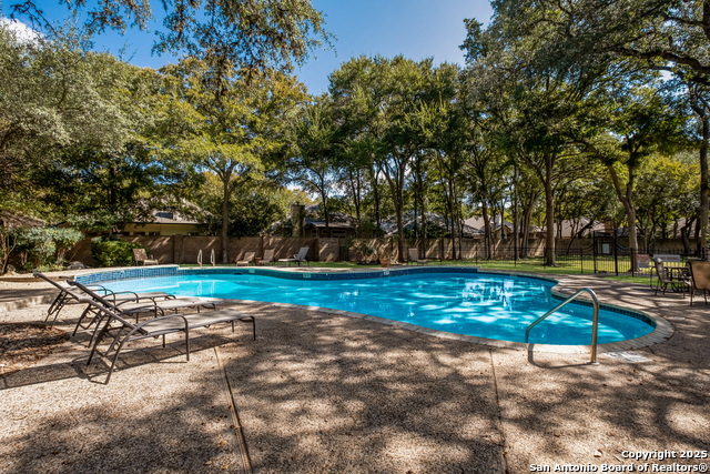 Listing photo id 31 for 5 Carah Ct  