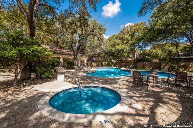 Listing photo id 32 for 5 Carah Ct  