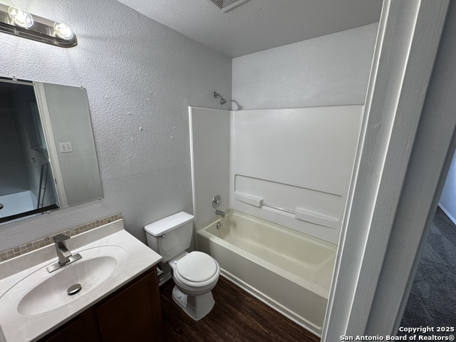 Listing photo id 13 for 12522 Kava Knl