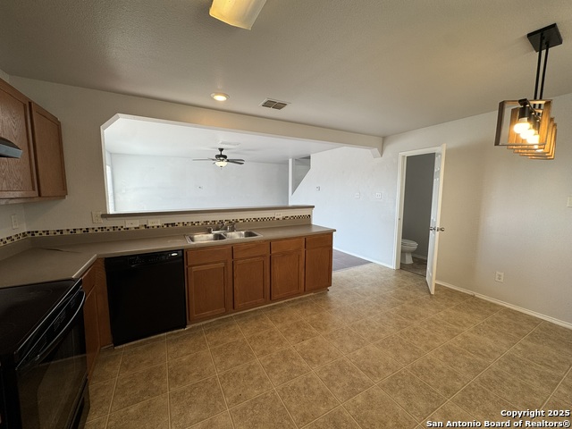 Listing photo id 5 for 12522 Kava Knl