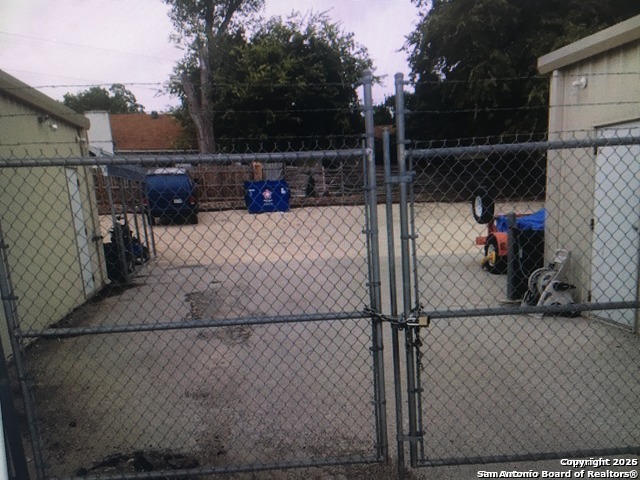 Listing photo id 0 for 12739 Oconnor  101