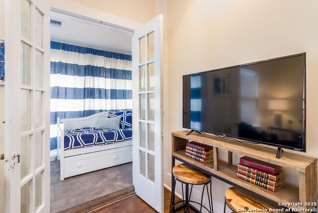 Image 12 of 38 For 418 Myrtle