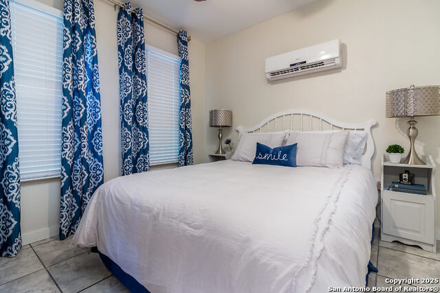 Image 35 of 38 For 418 Myrtle