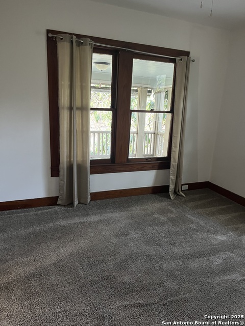 Image 11 of 27 For 418 W Mulberry Apt A