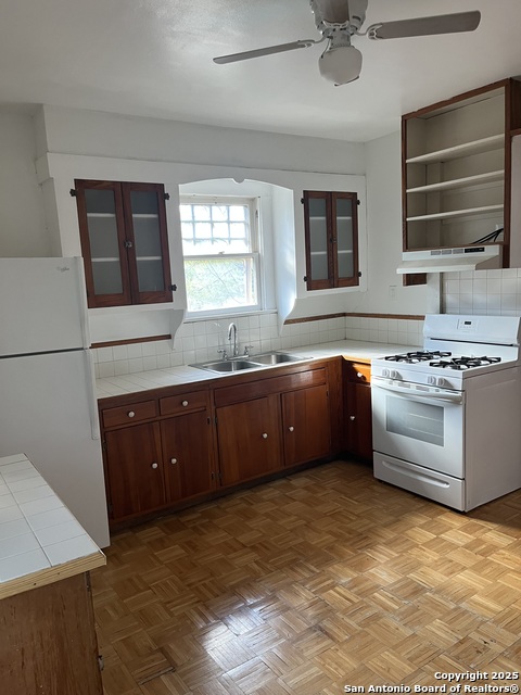 Image 12 of 27 For 418 W Mulberry Apt A